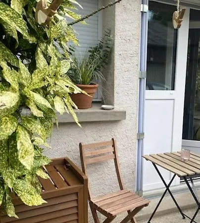 La Planque Tourangelle Apartmán *