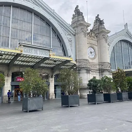 La Planque Tourangelle Apartmán *